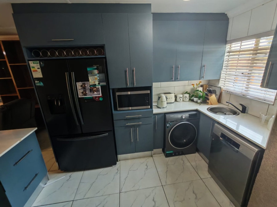 To Let 2 Bedroom Property for Rent in Meyersdal Gauteng