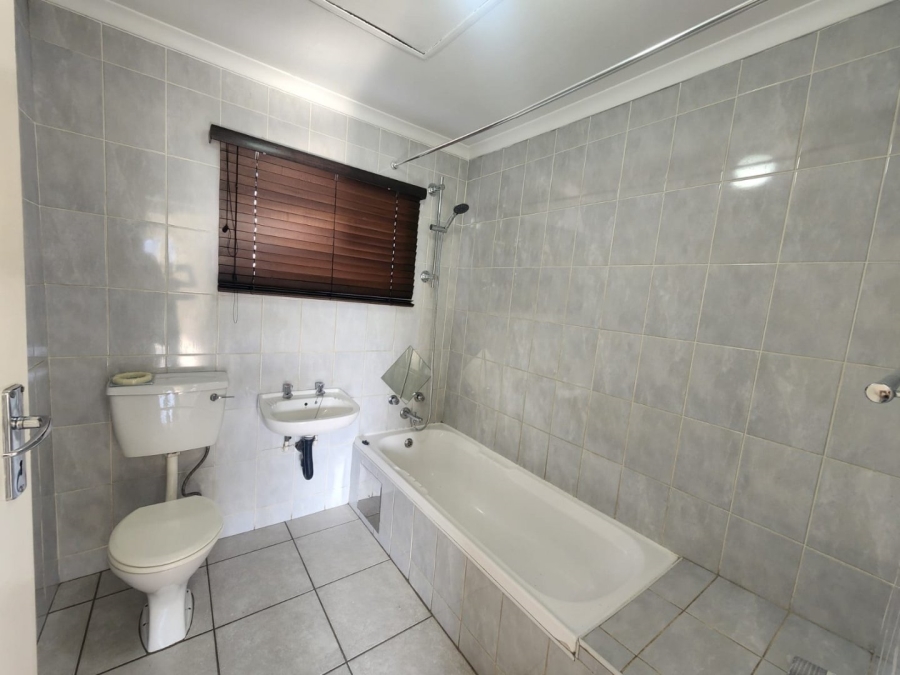 2 Bedroom Property for Sale in Meyersdal Gauteng