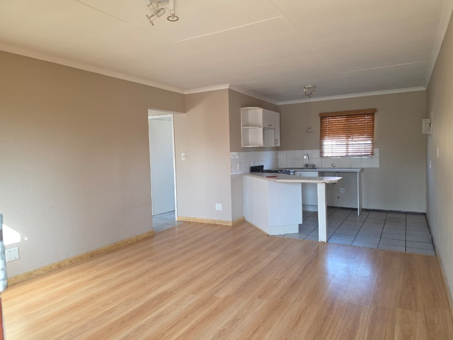 2 Bedroom Property for Sale in Lakefield Gauteng