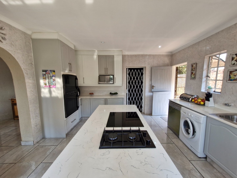 4 Bedroom Property for Sale in Sunward Park Gauteng