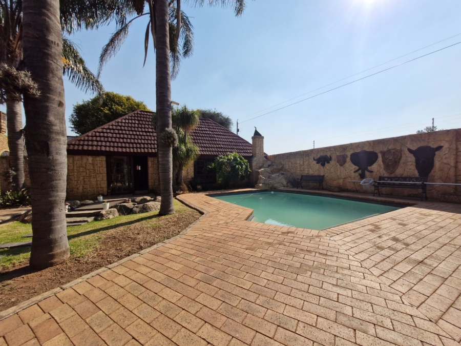4 Bedroom Property for Sale in Sunward Park Gauteng