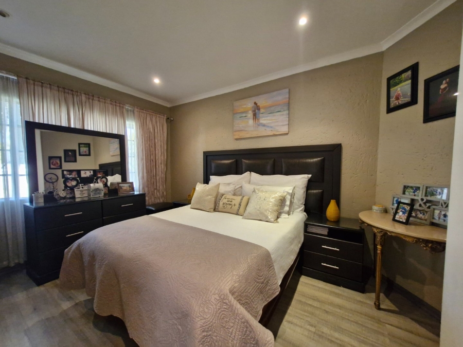4 Bedroom Property for Sale in Sunward Park Gauteng