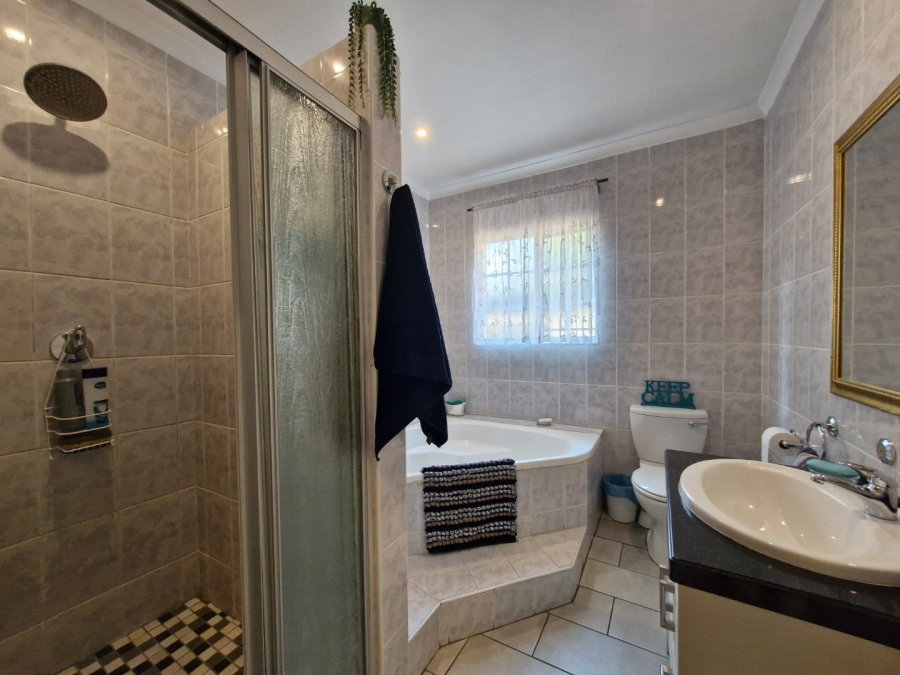 4 Bedroom Property for Sale in Sunward Park Gauteng