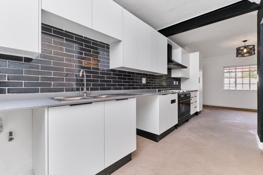 1 Bedroom Property for Sale in Bryanston Gauteng