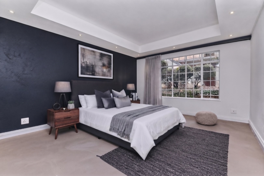 1 Bedroom Property for Sale in Bryanston Gauteng