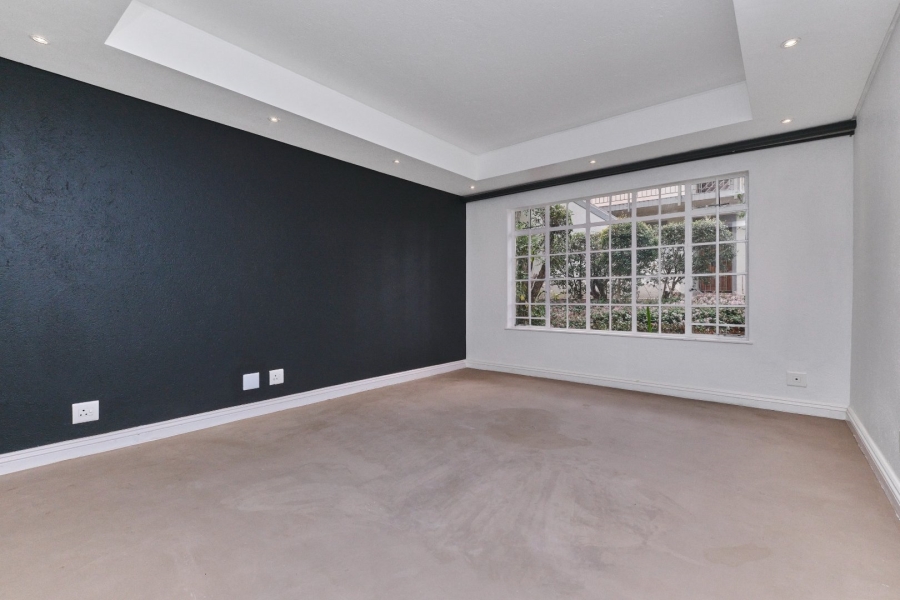 1 Bedroom Property for Sale in Bryanston Gauteng