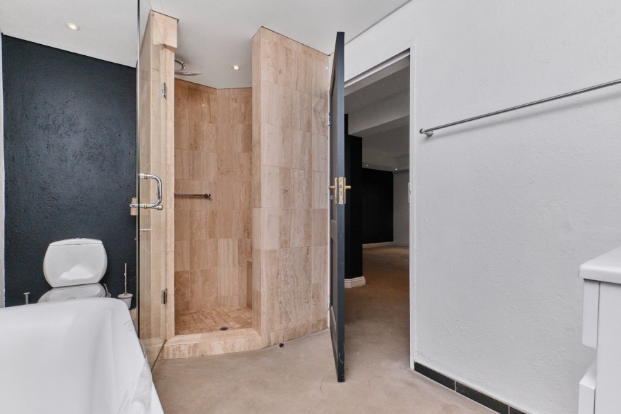1 Bedroom Property for Sale in Bryanston Gauteng