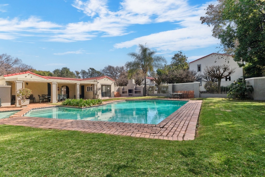 1 Bedroom Property for Sale in Bryanston Gauteng
