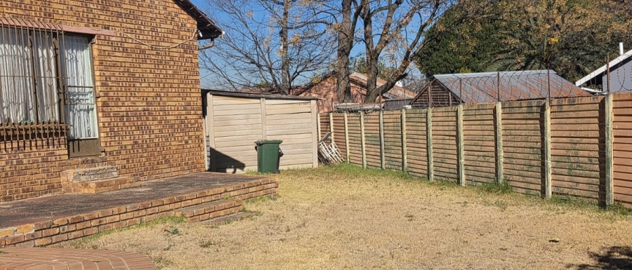 4 Bedroom Property for Sale in Crystal Park Gauteng