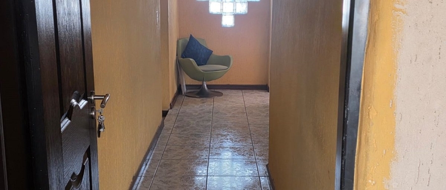 4 Bedroom Property for Sale in Crystal Park Gauteng