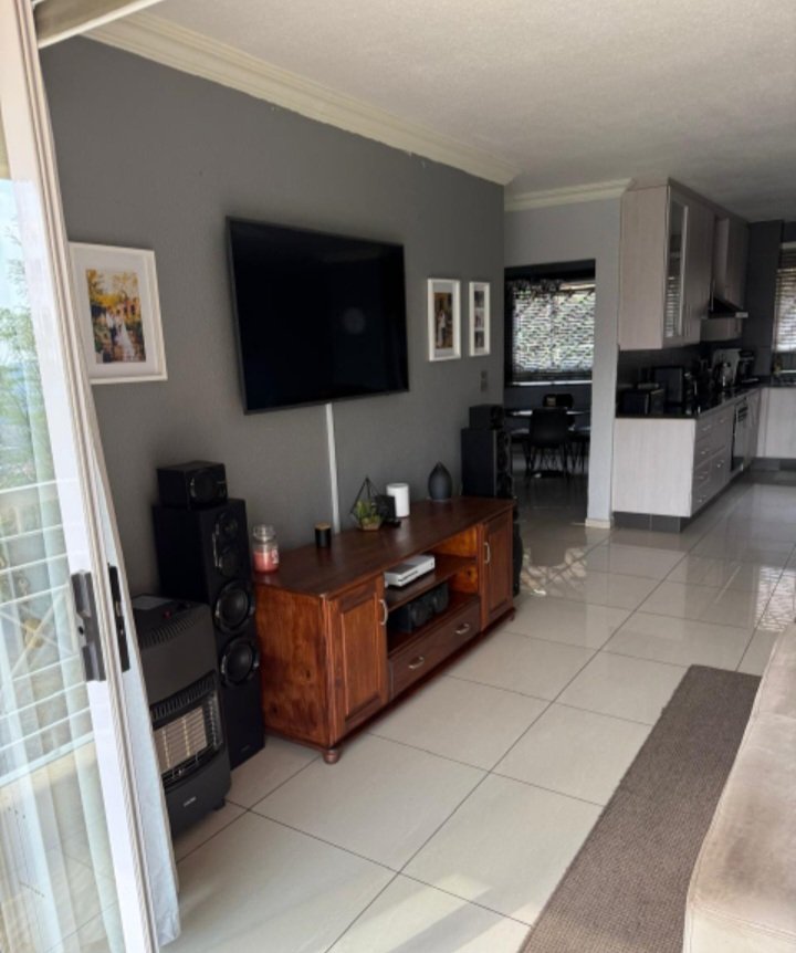 3 Bedroom Property for Sale in Primrose Hill Gauteng