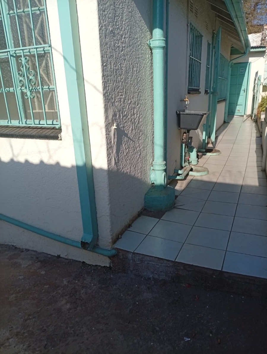 12 Bedroom Property for Sale in Brixton Gauteng