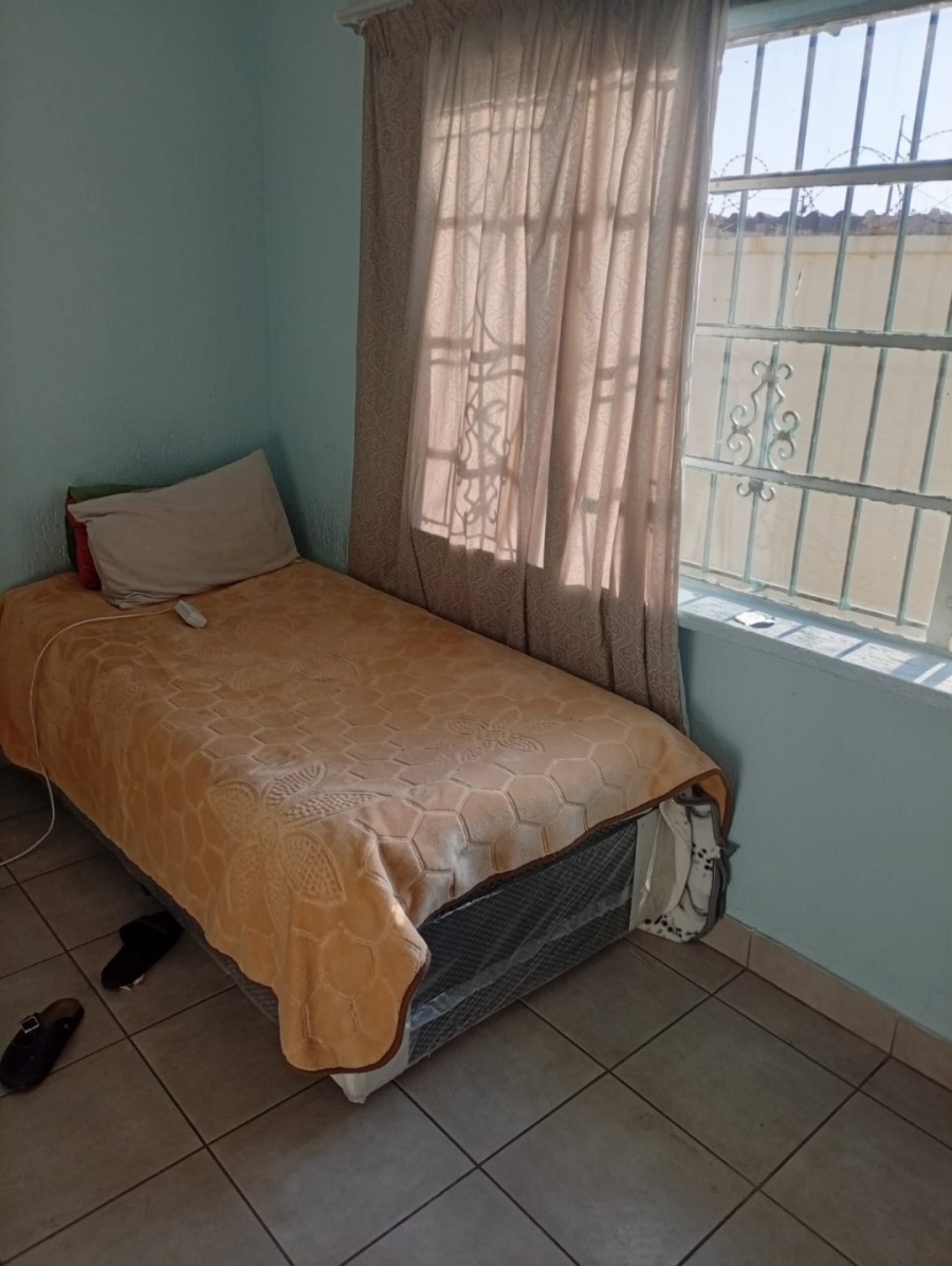 12 Bedroom Property for Sale in Brixton Gauteng