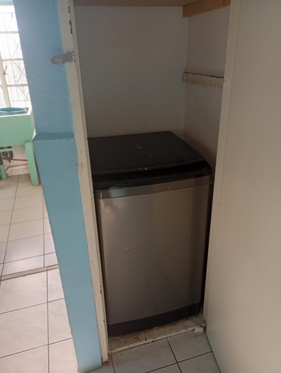 12 Bedroom Property for Sale in Brixton Gauteng