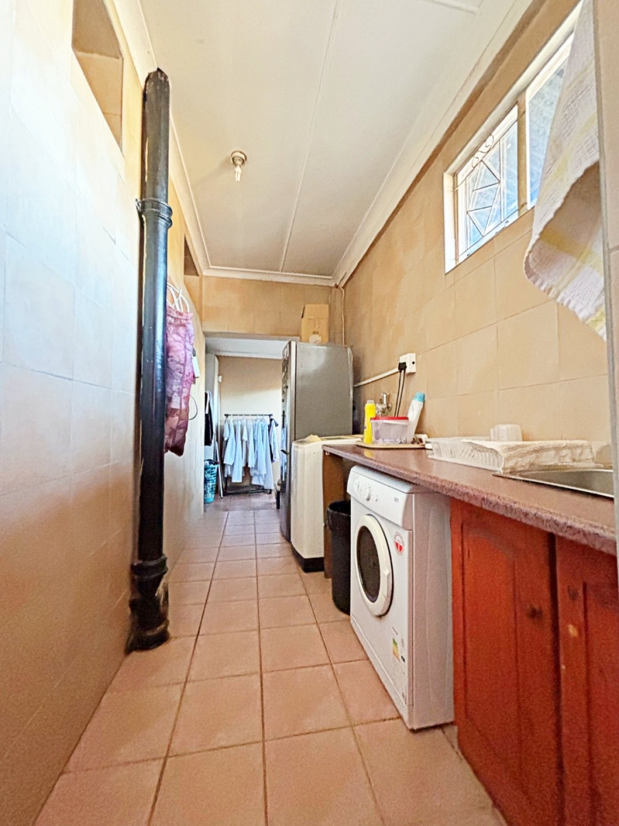 5 Bedroom Property for Sale in Valhalla Gauteng