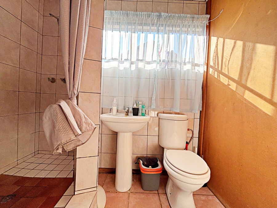 5 Bedroom Property for Sale in Valhalla Gauteng