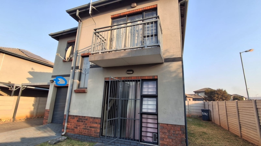 3 Bedroom Property for Sale in Andeon Gauteng