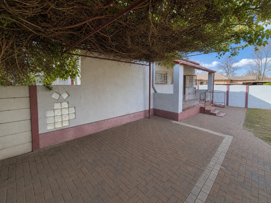 4 Bedroom Property for Sale in Primrose Gauteng