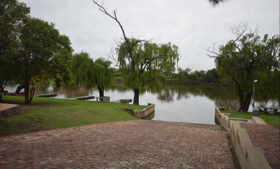 Commercial Property for Sale in Riverspray Lifestyle Estate Gauteng