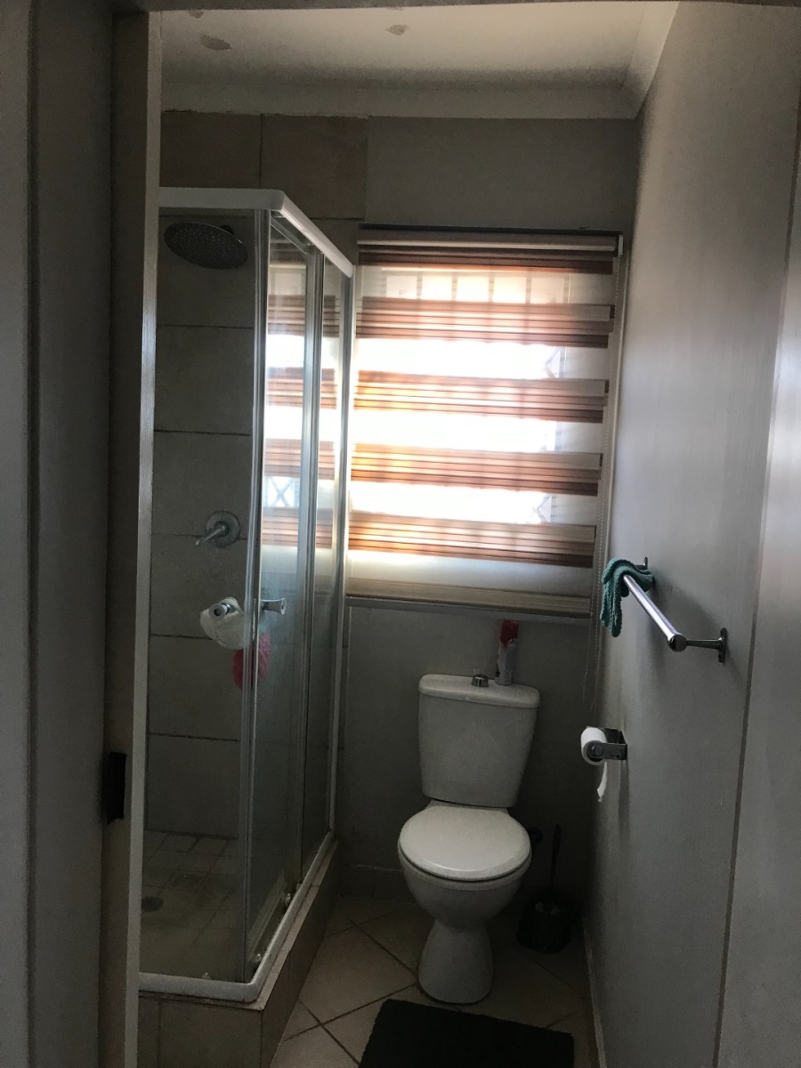 3 Bedroom Property for Sale in Azaadville Gardens Gauteng