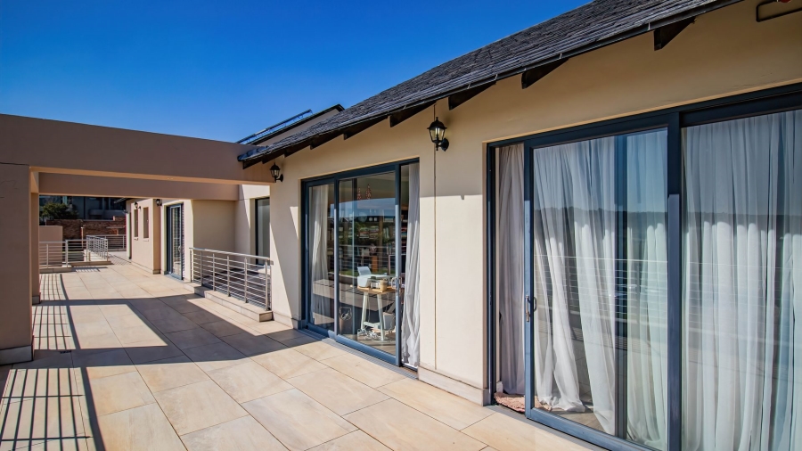 6 Bedroom Property for Sale in Blue Hills Equestrian Estate Gauteng