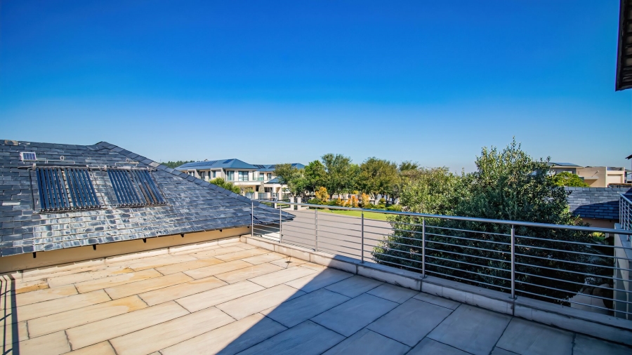 6 Bedroom Property for Sale in Blue Hills Equestrian Estate Gauteng