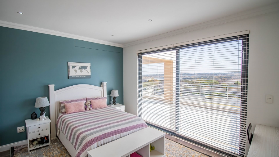 6 Bedroom Property for Sale in Blue Hills Equestrian Estate Gauteng