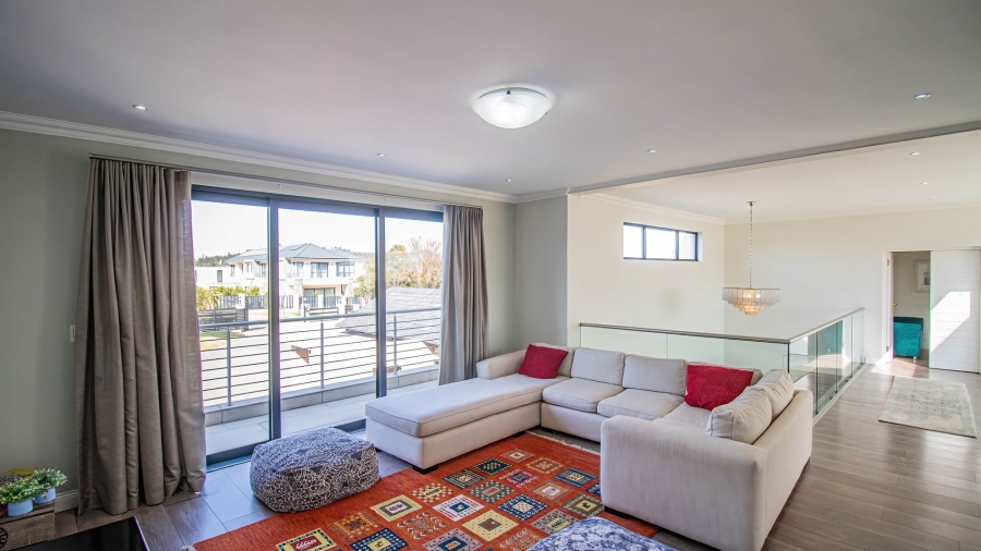 6 Bedroom Property for Sale in Blue Hills Equestrian Estate Gauteng