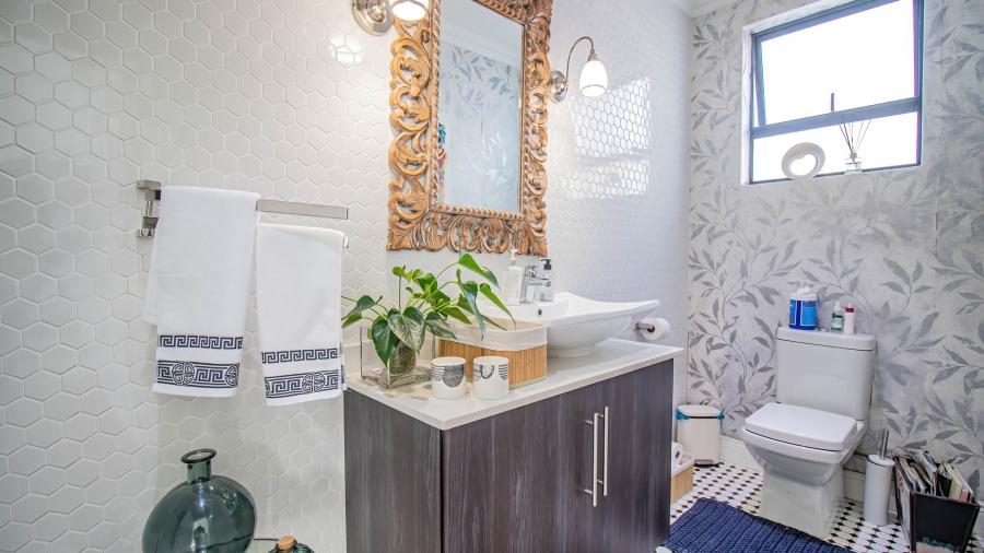 6 Bedroom Property for Sale in Blue Hills Equestrian Estate Gauteng