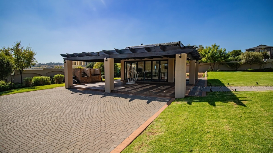 6 Bedroom Property for Sale in Blue Hills Equestrian Estate Gauteng
