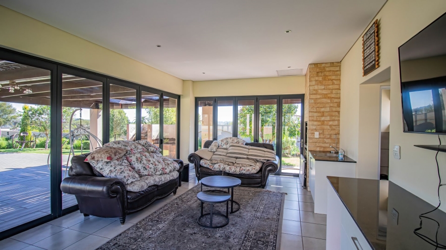 6 Bedroom Property for Sale in Blue Hills Equestrian Estate Gauteng