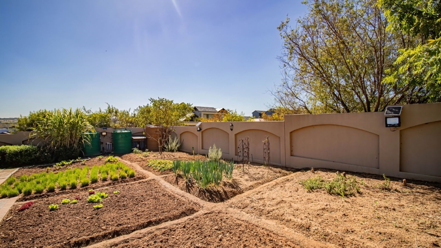 6 Bedroom Property for Sale in Blue Hills Equestrian Estate Gauteng