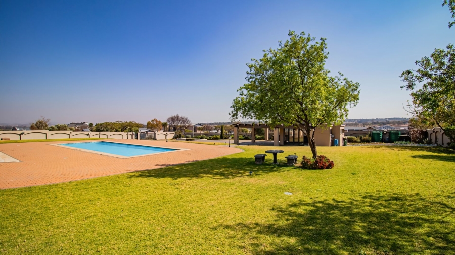 6 Bedroom Property for Sale in Blue Hills Equestrian Estate Gauteng