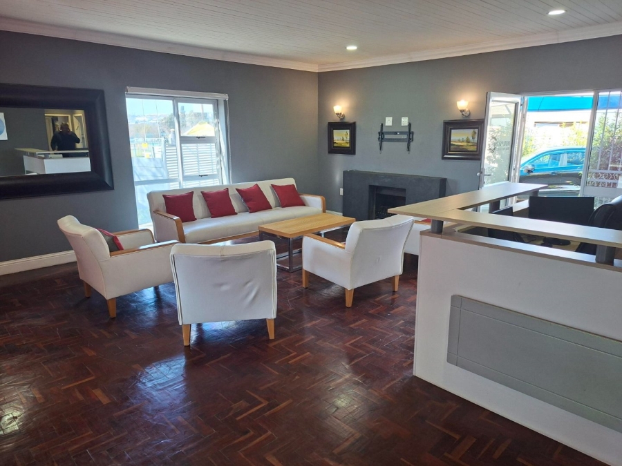5 Bedroom Property for Sale in Edenvale Central Gauteng