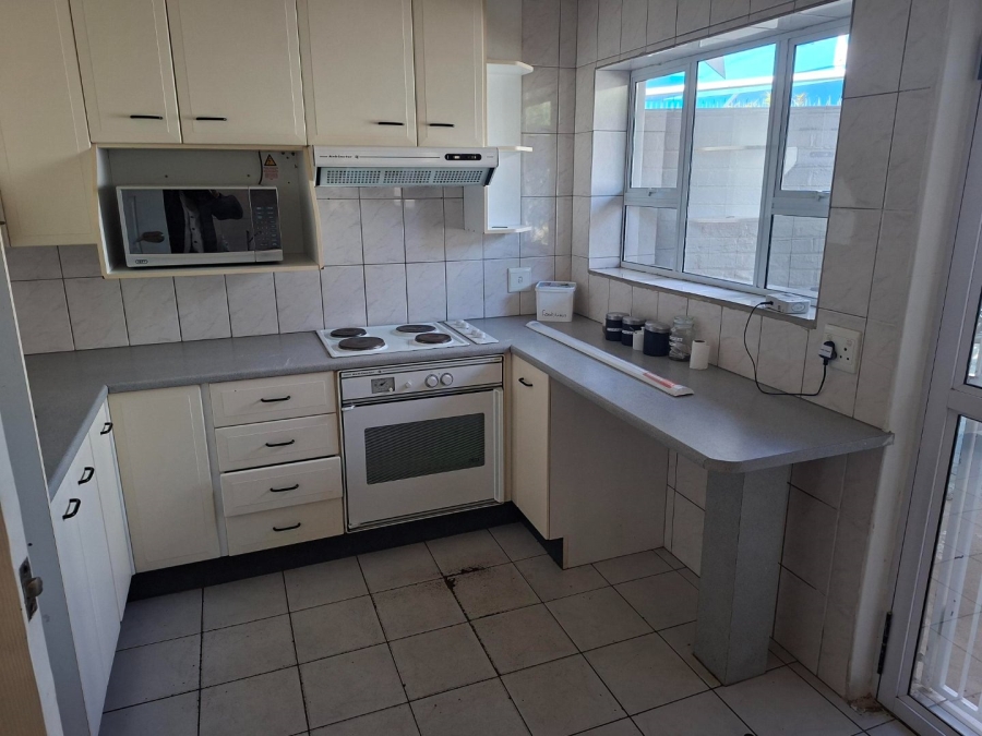 5 Bedroom Property for Sale in Edenvale Central Gauteng