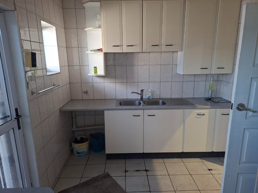 5 Bedroom Property for Sale in Edenvale Central Gauteng