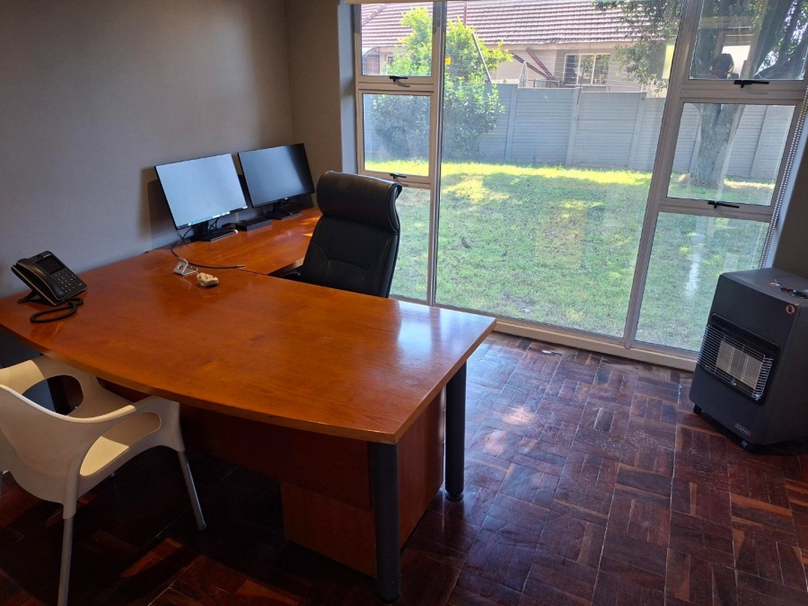 5 Bedroom Property for Sale in Edenvale Central Gauteng