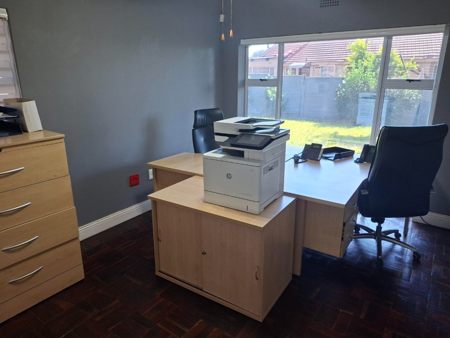5 Bedroom Property for Sale in Edenvale Central Gauteng