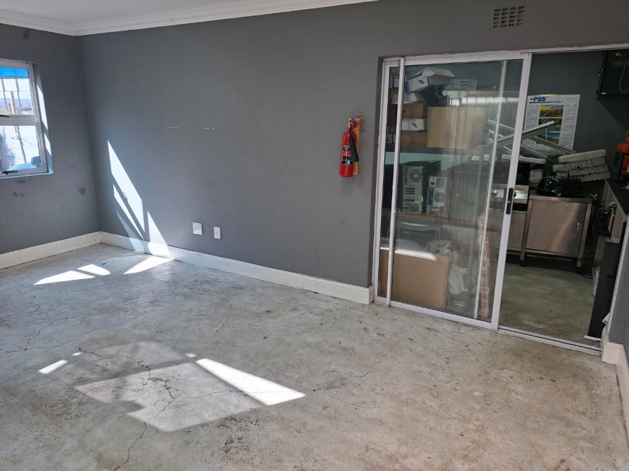 5 Bedroom Property for Sale in Edenvale Central Gauteng
