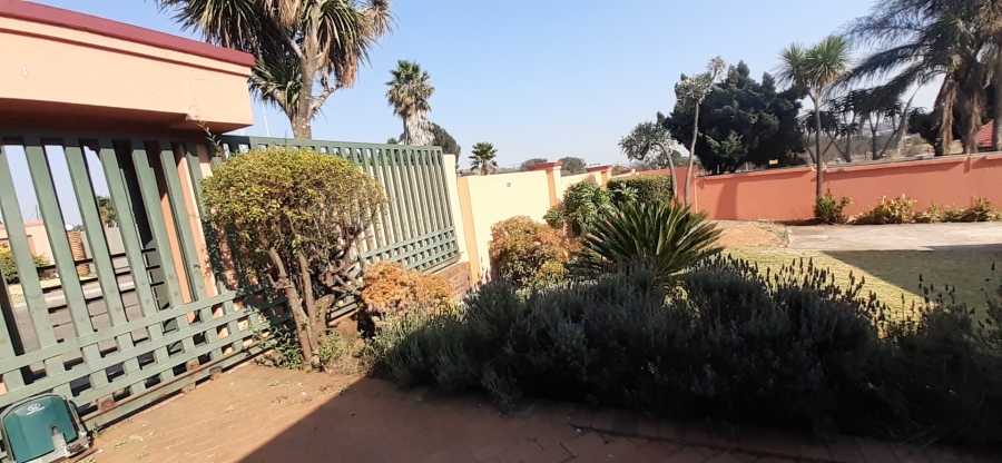 3 Bedroom Property for Sale in Glenvista Gauteng