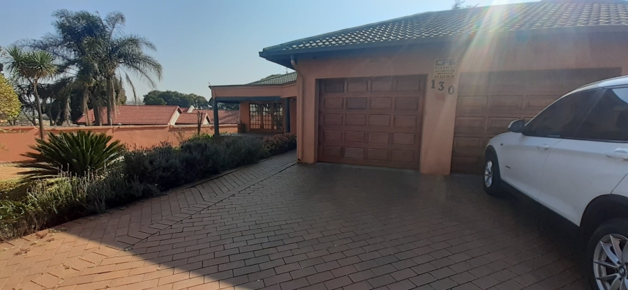 3 Bedroom Property for Sale in Glenvista Gauteng