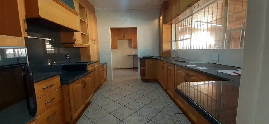 3 Bedroom Property for Sale in Glenvista Gauteng
