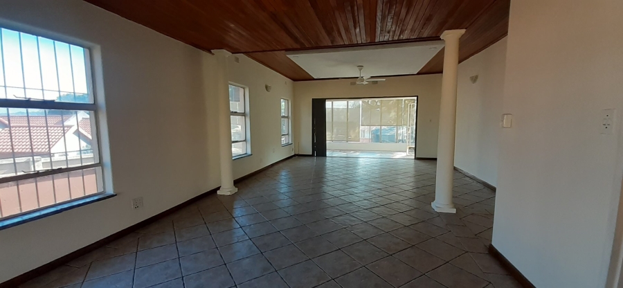 3 Bedroom Property for Sale in Glenvista Gauteng