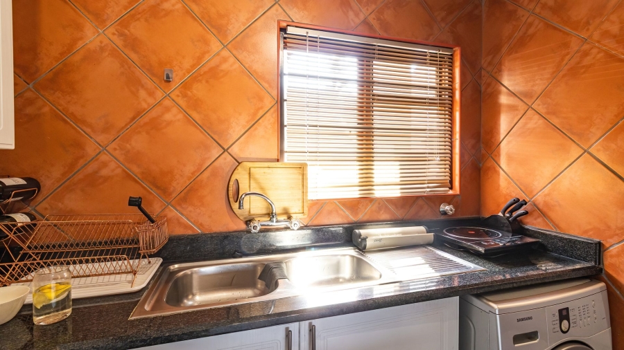 2 Bedroom Property for Sale in Bassonia Gauteng