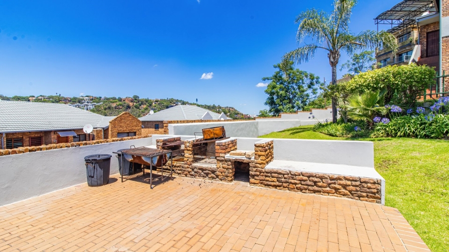 2 Bedroom Property for Sale in Bassonia Gauteng