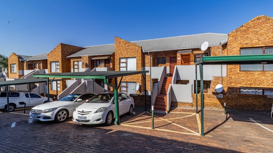 2 Bedroom Property for Sale in Bassonia Gauteng