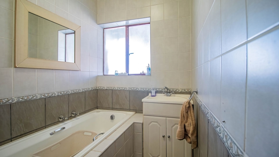 4 Bedroom Property for Sale in Primrose Hill Gauteng