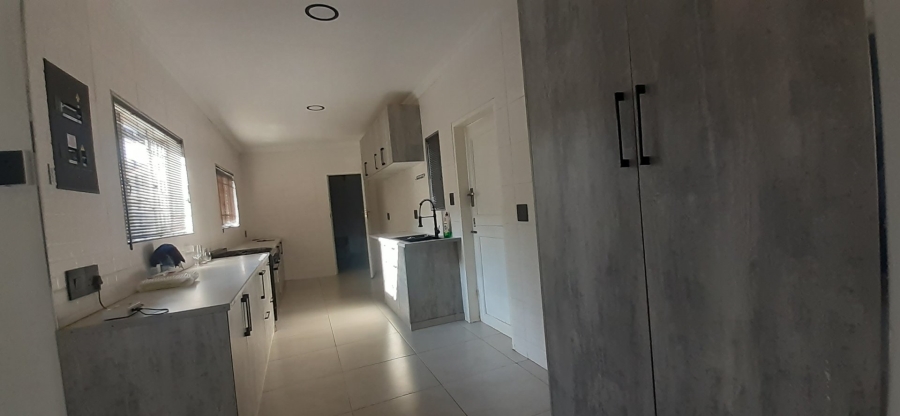 3 Bedroom Property for Sale in Mulbarton Gauteng