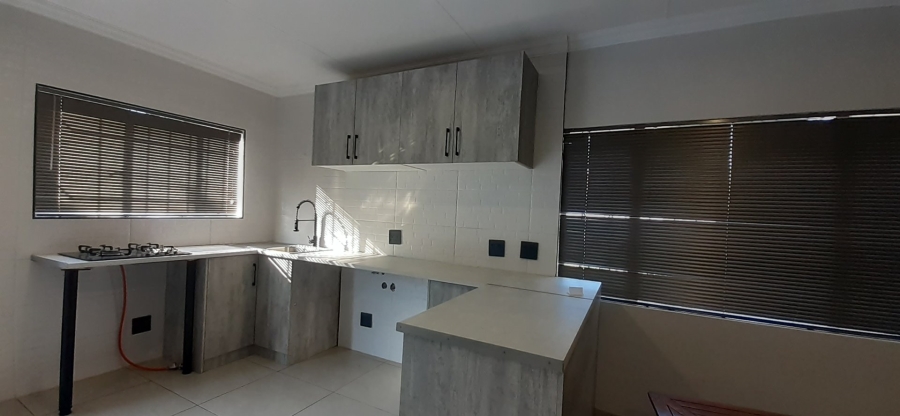 3 Bedroom Property for Sale in Mulbarton Gauteng