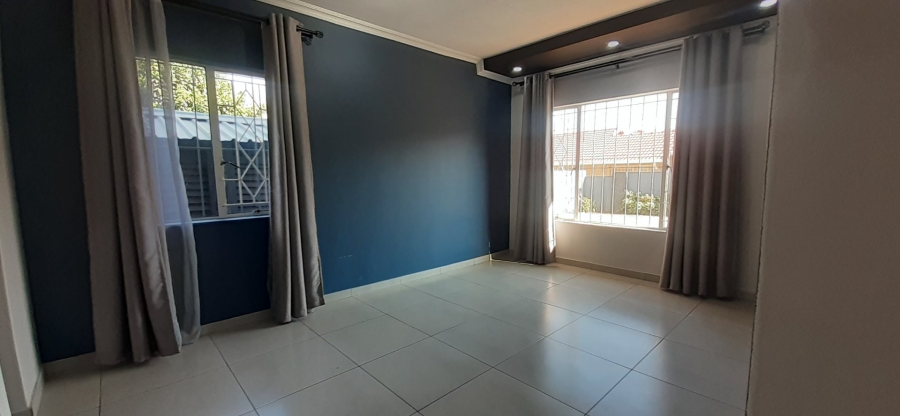 3 Bedroom Property for Sale in Mulbarton Gauteng